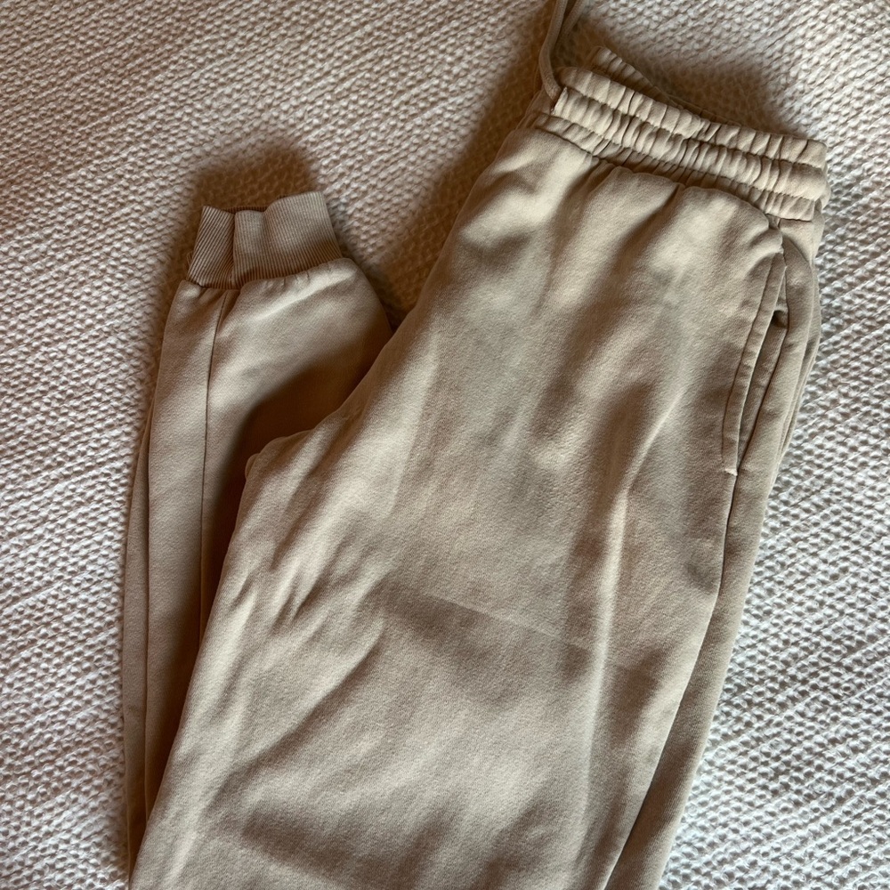 Zara sweatpants beige